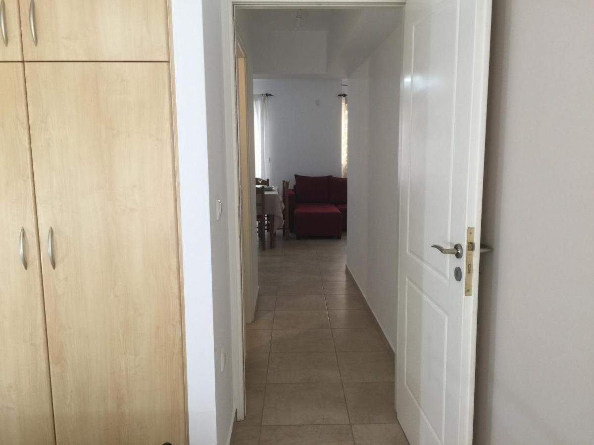Open Concept 1 Bedroom Apartment นาฟปลิโอ ภายนอก รูปภาพ