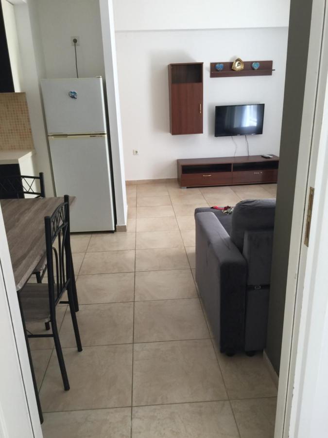 Open Concept 1 Bedroom Apartment นาฟปลิโอ ภายนอก รูปภาพ