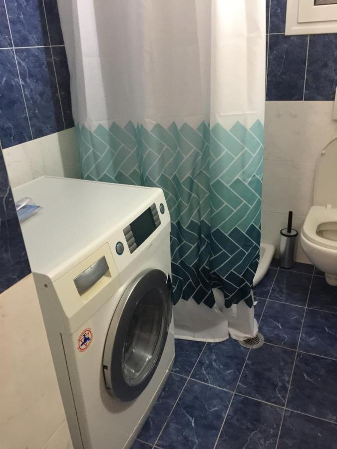Open Concept 1 Bedroom Apartment นาฟปลิโอ ภายนอก รูปภาพ